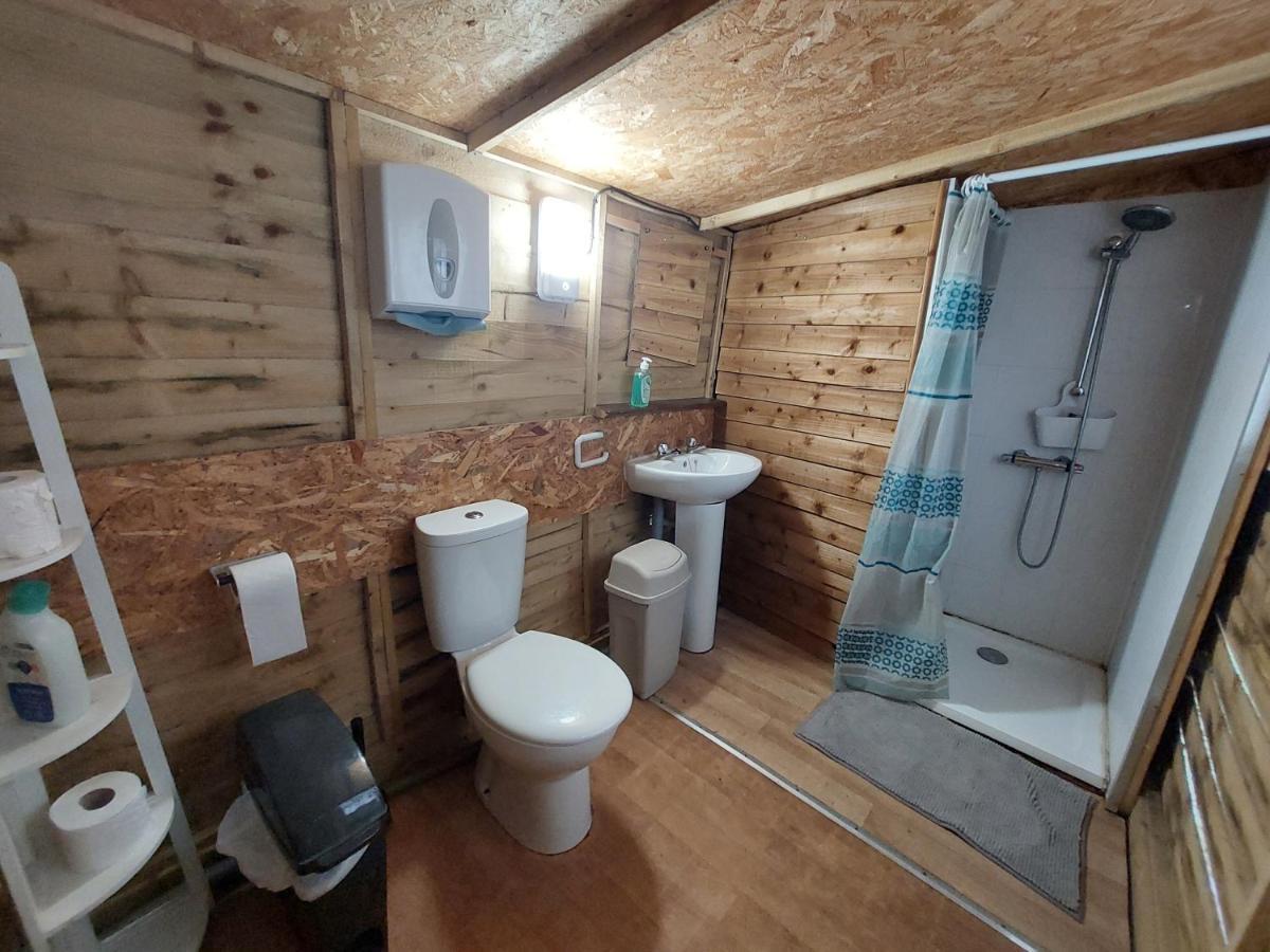 'BAYWATCH' Twin bed lakeside wooden tipi Hotel Sudbury  Buitenkant foto